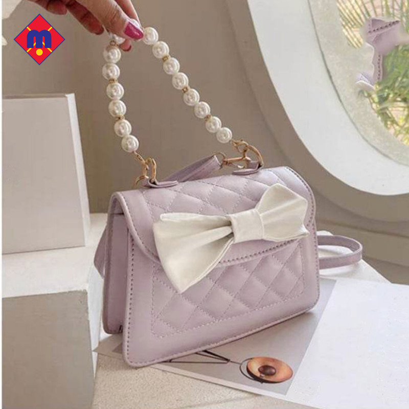 artificial lattest hand and shoulder ladies party bag